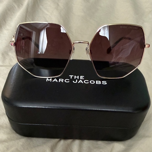 Marc Jacobs Accessories - MARC JACOBS Hexagonal Gold Metal Frame With Brown Lenses Aviator Style